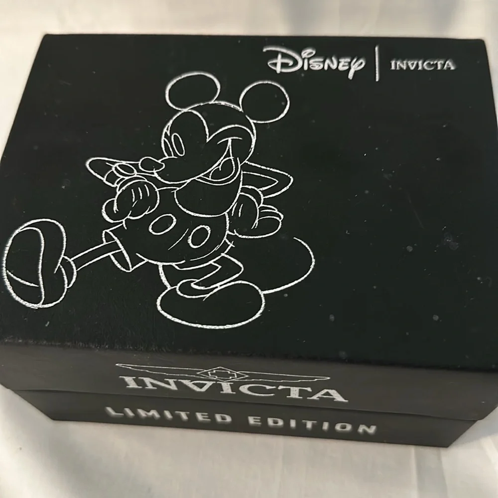 Invicta Limited Edition Mickey Mouse watch - Picture 2 of 11